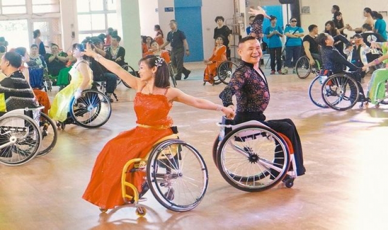 轮椅舞国手选拔 80组菁英北港竞技