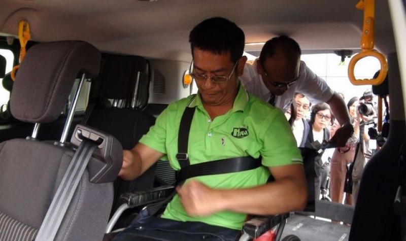 轮椅族福音！嘉义市首批、5辆无障碍计程车上路，让行动不便者也能走出家门，生活更精彩。