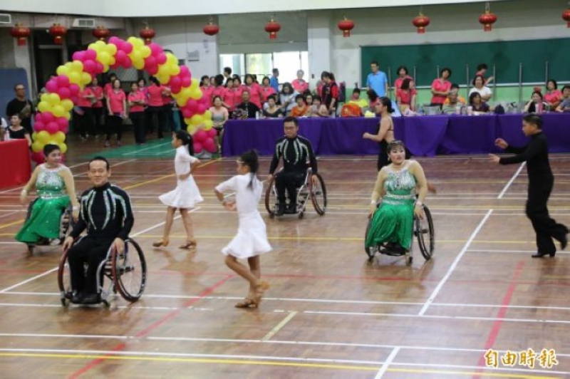 突破身障限制 輪椅「舞」出精采人生