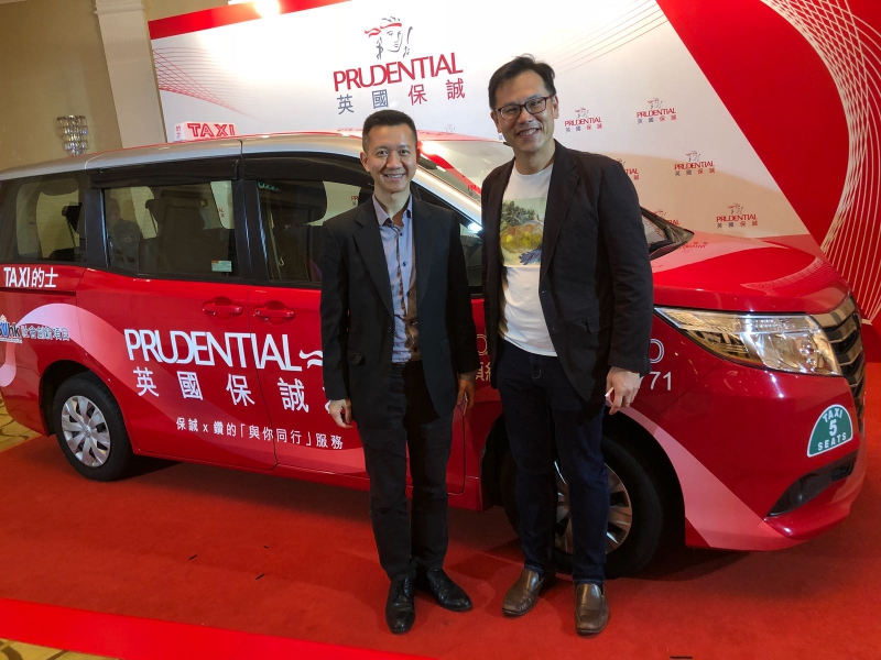  鑽的與董事魏華星宣傳社區義載