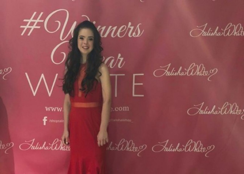 艾維拉是一名患有唐氏綜合症的模特兒