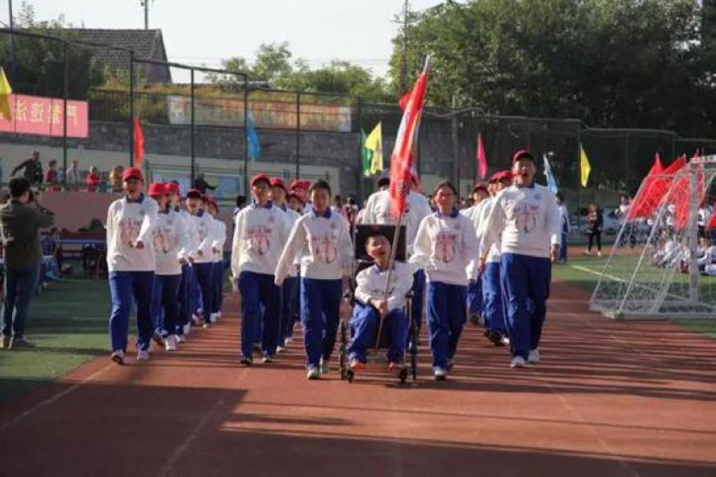 輪椅上重症少年被首經貿錄取他的故事為何如此感人