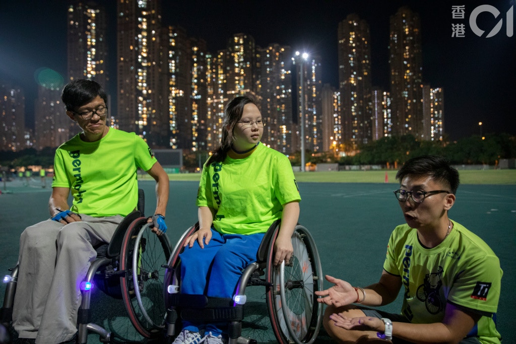 輪椅跑手克服病患後遺症　靠雙手「跑」出不一樣人生