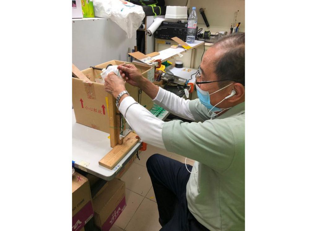 自強協會傷健義工化身車衣手　製數百布口罩派會員