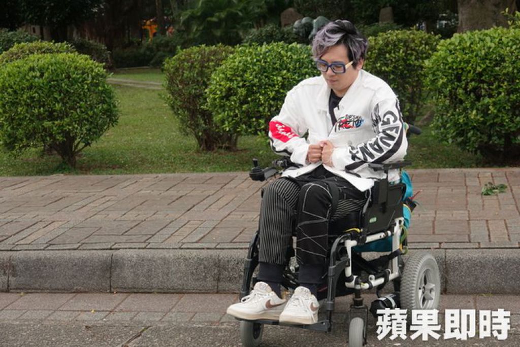 頸部以下癱瘓的林政緯，已經坐在輪椅上13年