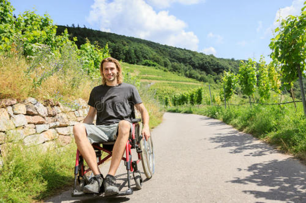 輪椅上的自考路 