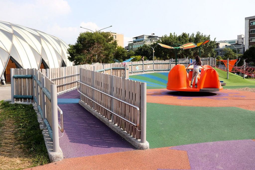 公園革命：日本媽媽被台北「共融式遊戲場」的魅力深深吸引
