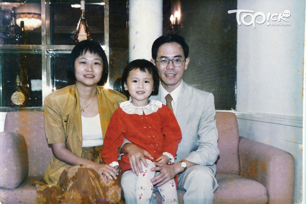 Lolitta自少已深得父母疼愛。