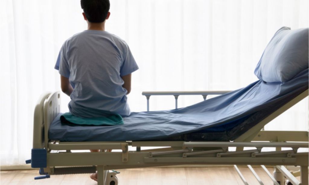 他中风后只能依赖轮椅，他却靠双腿到处旅行　医：动力是复原真正关键