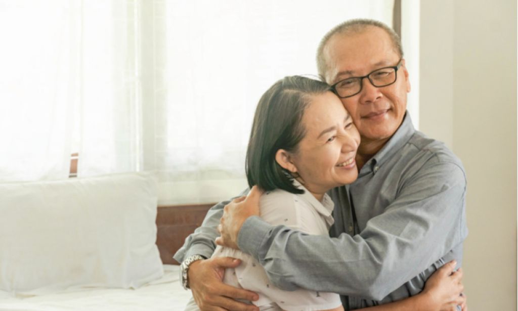 他中风后只能依赖轮椅，他却靠双腿到处旅行　医：动力是复原真正关键