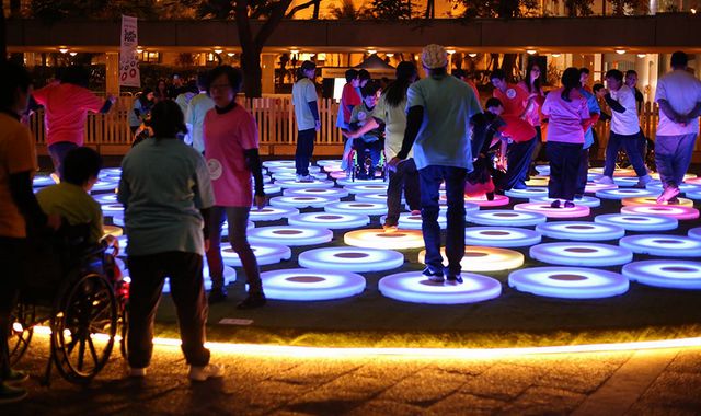 邀傷健人士表演-被批安排不善「假共融」