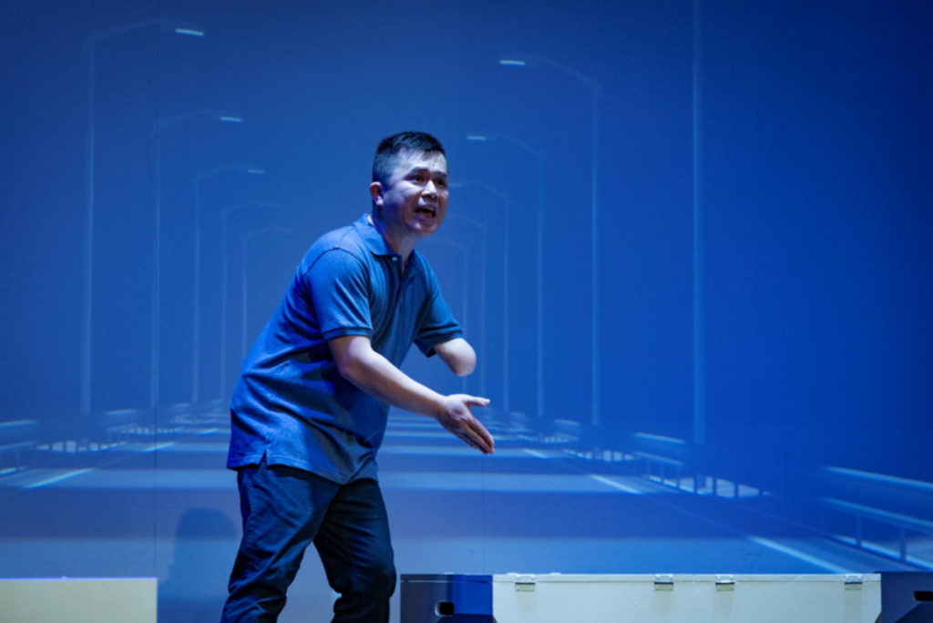 剧本重现岑幸富的经历