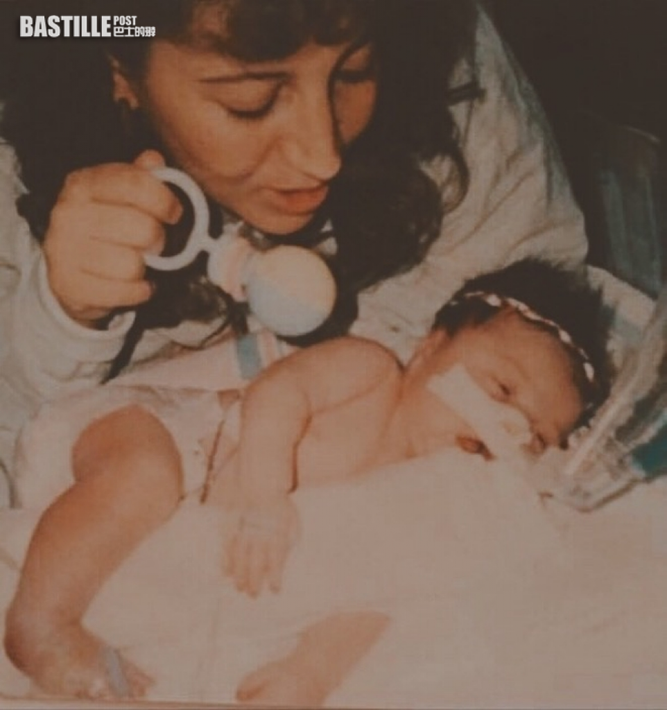 脊柱损伤女终生坐轮椅 永不言败遇真爱更如愿怀孕