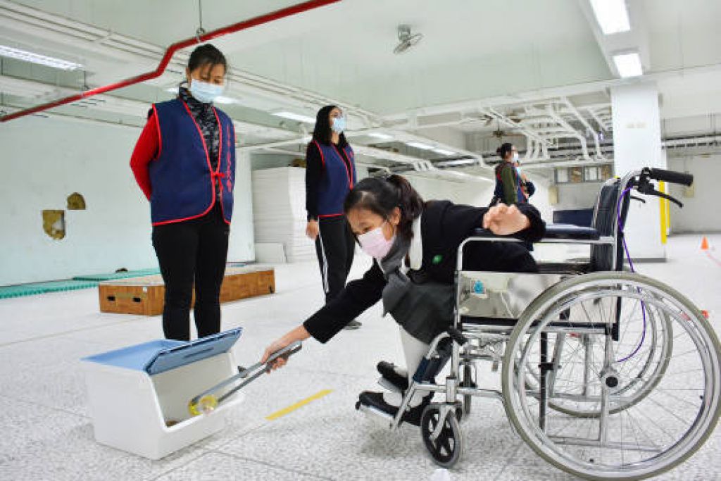 体验身障辛苦 让小学生懂得珍惜自己学会爱