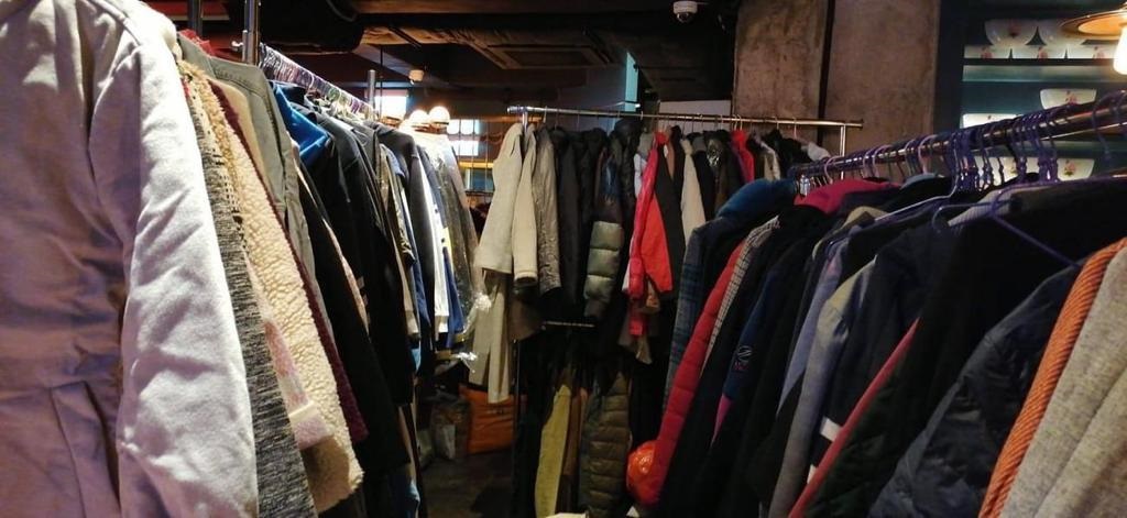 【寒冬送暖】長者跨區取飯基層孩子缺大褸　禦寒衣物供不應求社企擴展派發點