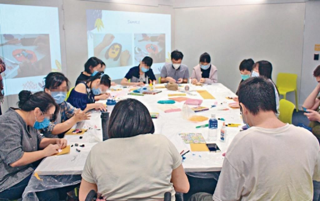 心靈醫生藝術治療﻿ ﻿鼓勵宅男克服心魔﻿