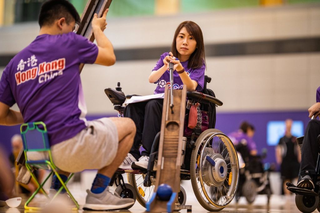26歲的何宛淇將代表香港，出戰殘奧硬地滾球的混合 BC3 級個人賽及混合 BC3 級雙人賽。(「Ho Yuen Kei 何宛淇」FB圖片)