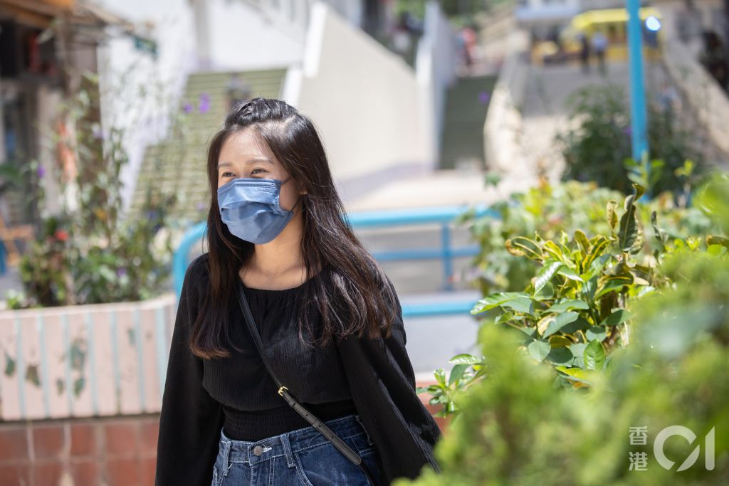 琳琳已获得资格到医院为聋人传译，亦正修读新闻手语。