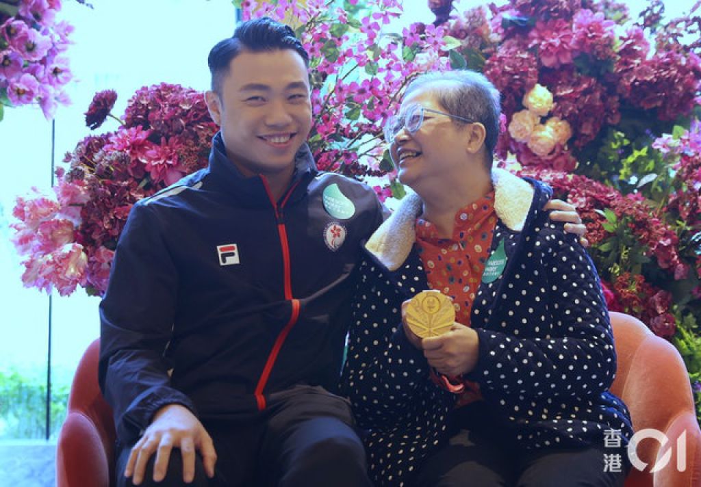 陳浩源的最強後盾是其「神奇媽媽」。